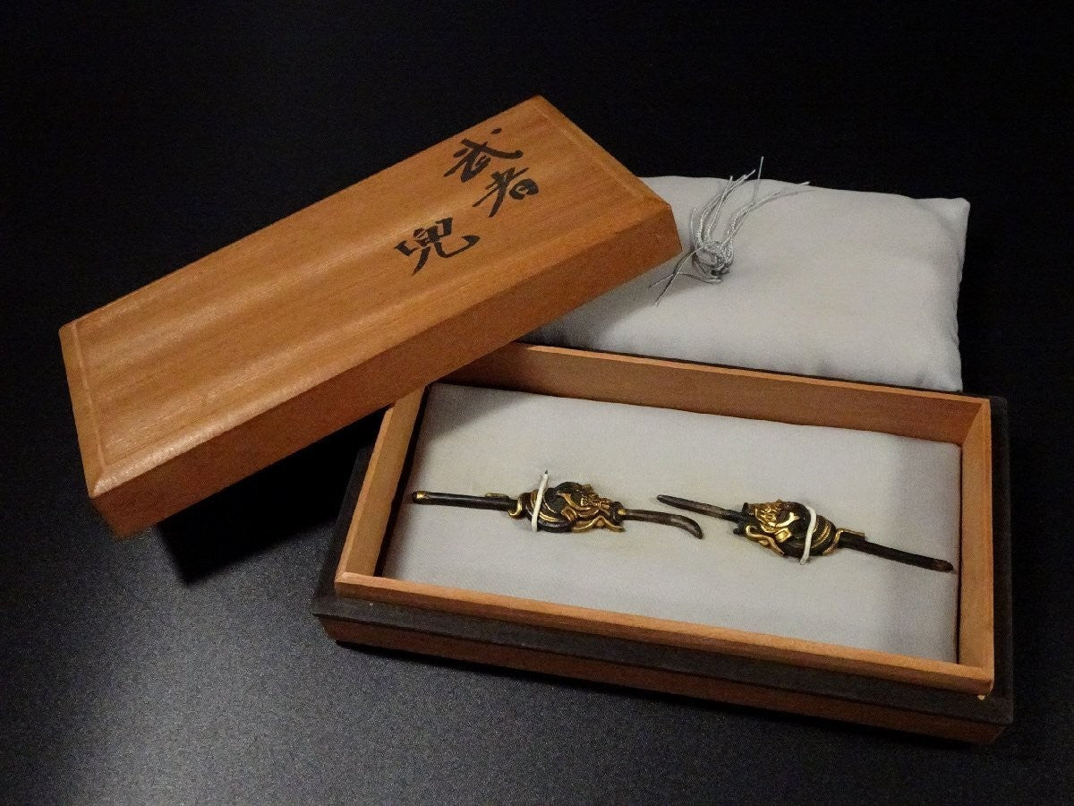 Menuki Japanese Accessory "Helmet with Naginata and Large Spear" 2.91 in8