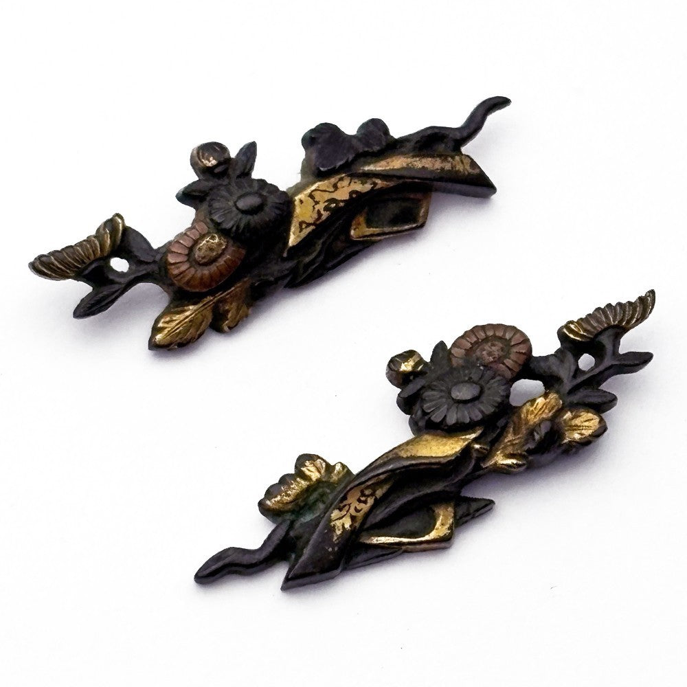 Menuki Japanese Accessory "Chrysanthemum" 1.72 in3