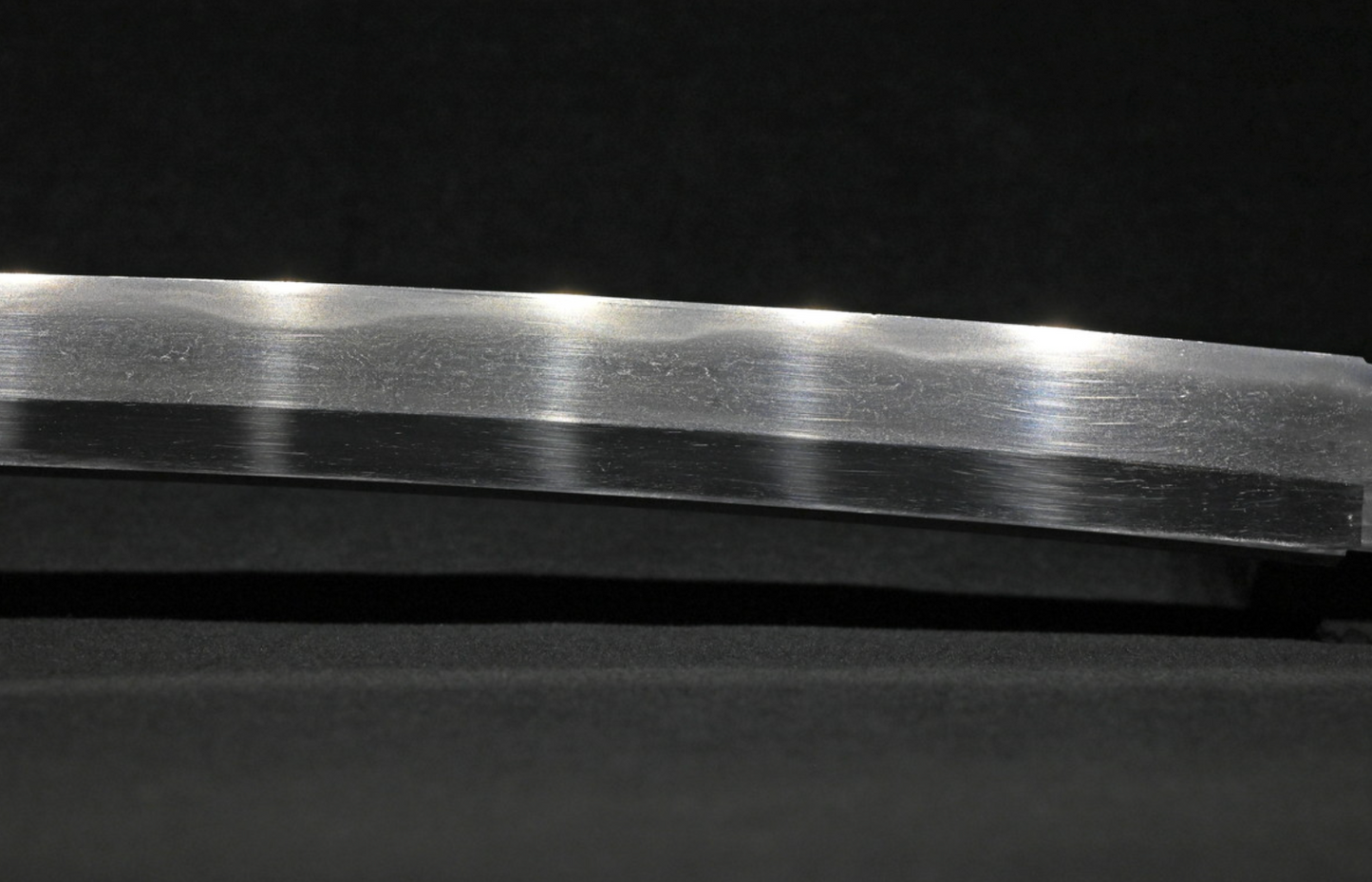 Japanese Antique Sword Katana Shirasaya "Kanenobu" Notareba Mokume-hada 23.89 in16