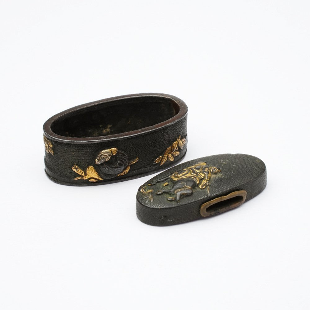 Futigashira Japanese Sword Accessory ”Chinese People” 1.53 in2