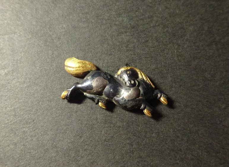 Menuki Japanese Accessory "Wild Horse" 1.14 in10