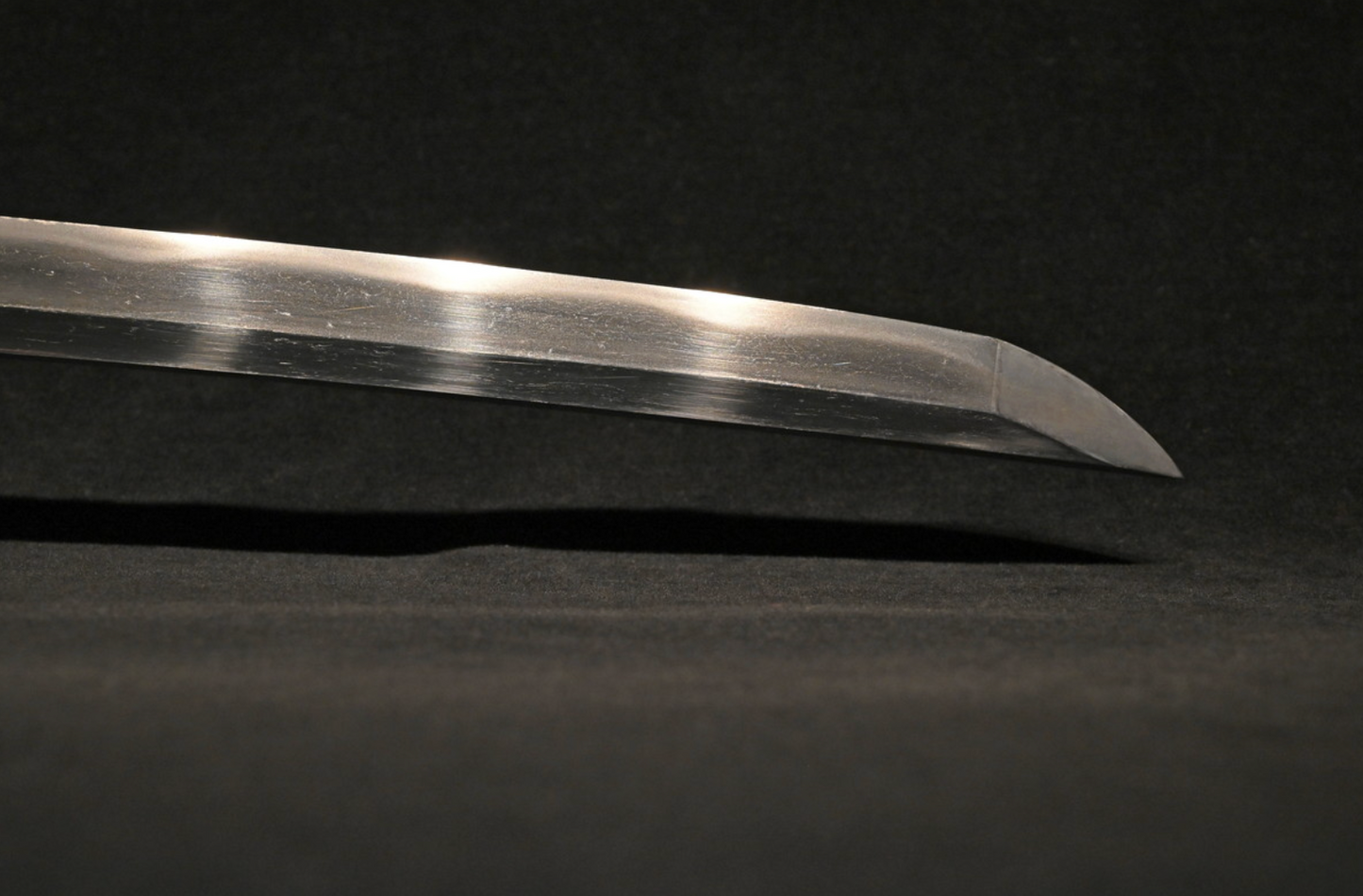 Japanese Antique Sword Katana Shirasaya "Kanenobu" Notareba Mokume-hada 23.89 in17
