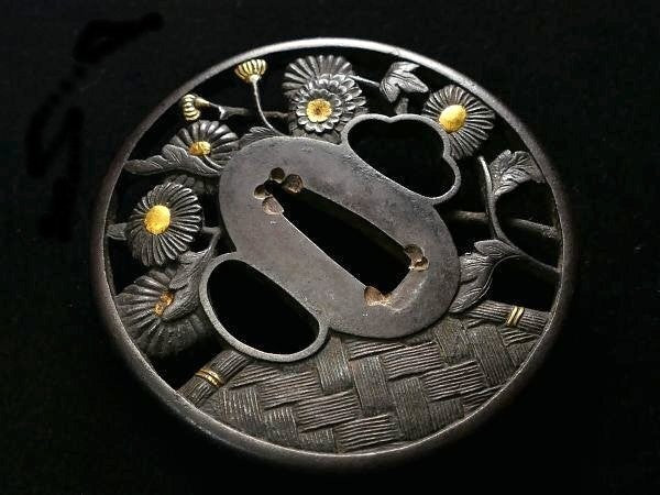 Tsuba Japanese Sword Accessory "Chrysanthemum pattern on a woven cloth"  2.89in5