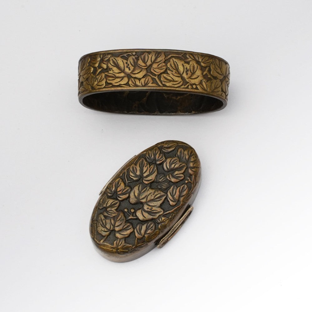 Futigashira Japanese Sword Accessory ”ivy” 1.53 in2