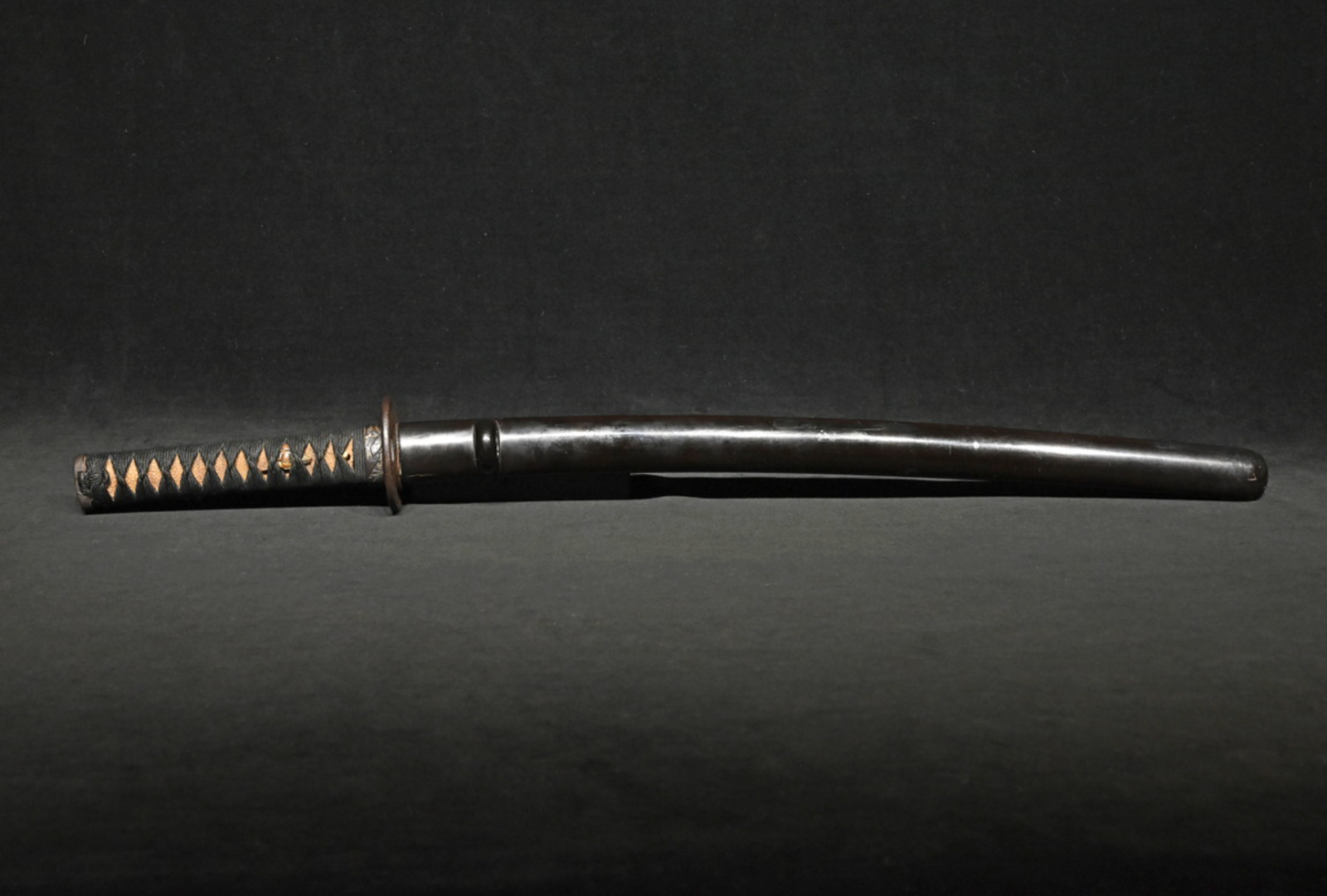 Japanese Sword antique Wakizashi "Tsuda Ōmi no Kami Sukenao" Tōranba 17.51 in10