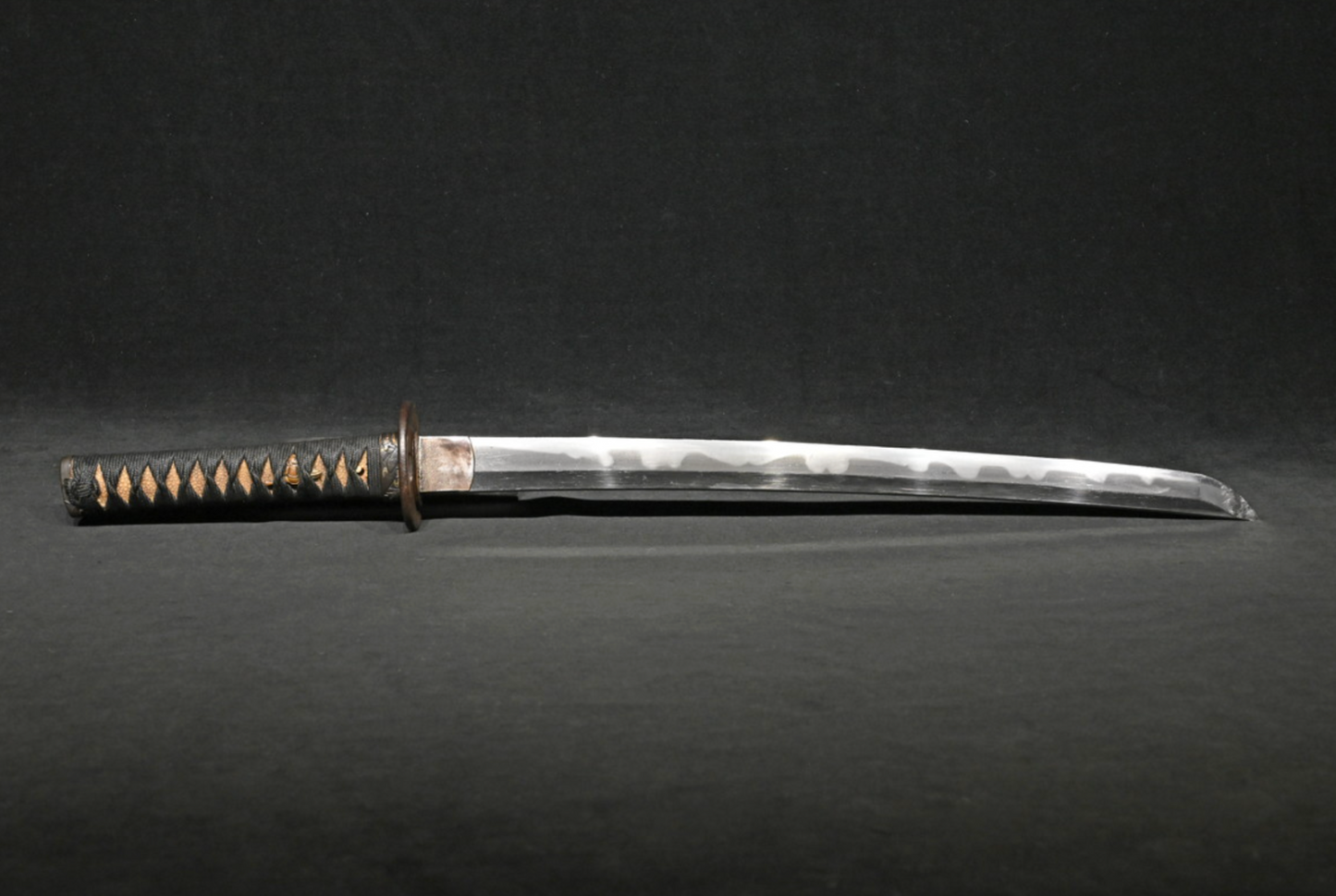 Japanese Sword antique Wakizashi "Tsuda Ōmi no Kami Sukenao" Tōranba 17.51 in11