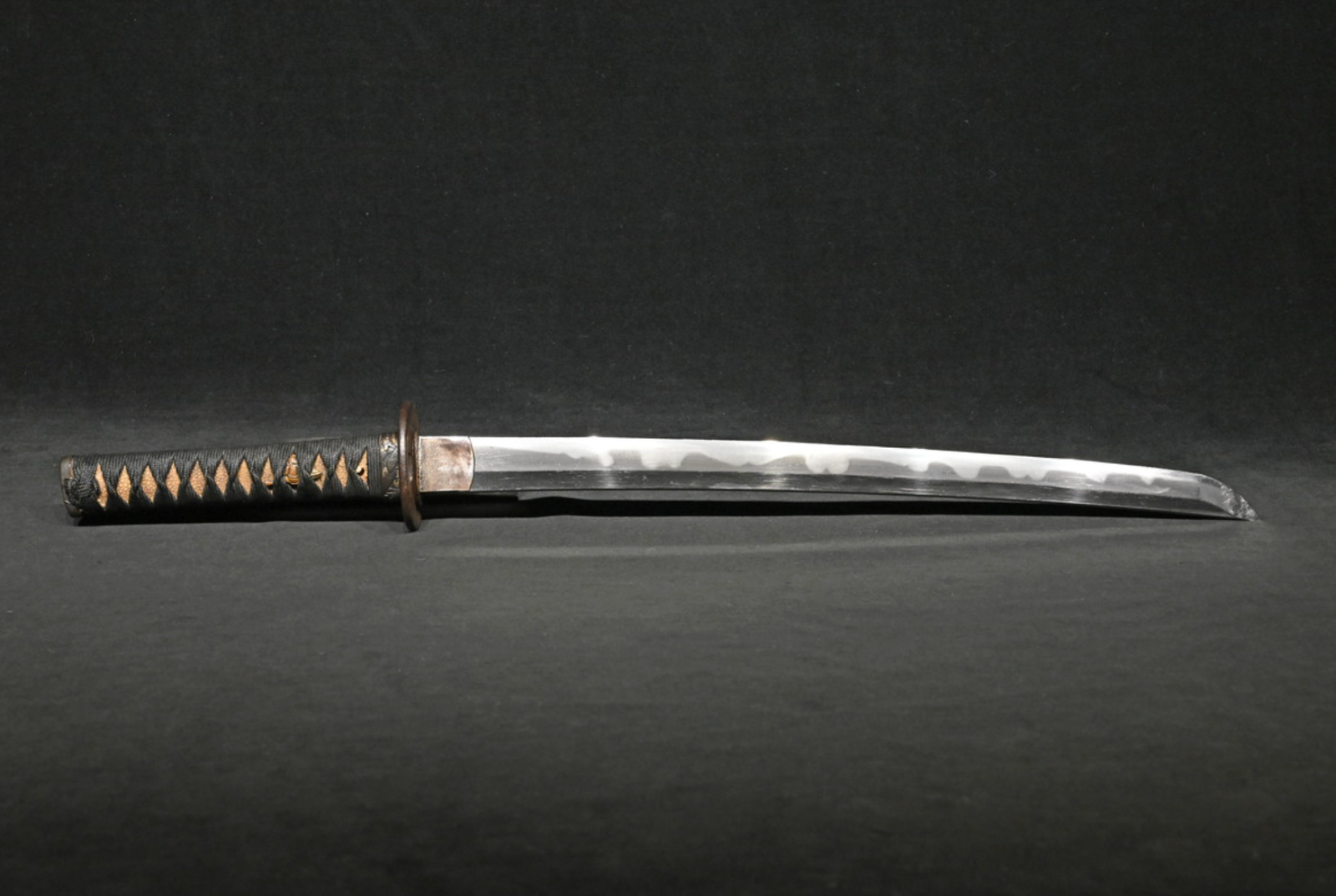 Japanese Sword antique Wakizashi "Tsuda Ōmi no Kami Sukenao" Tōranba 17.51 in11