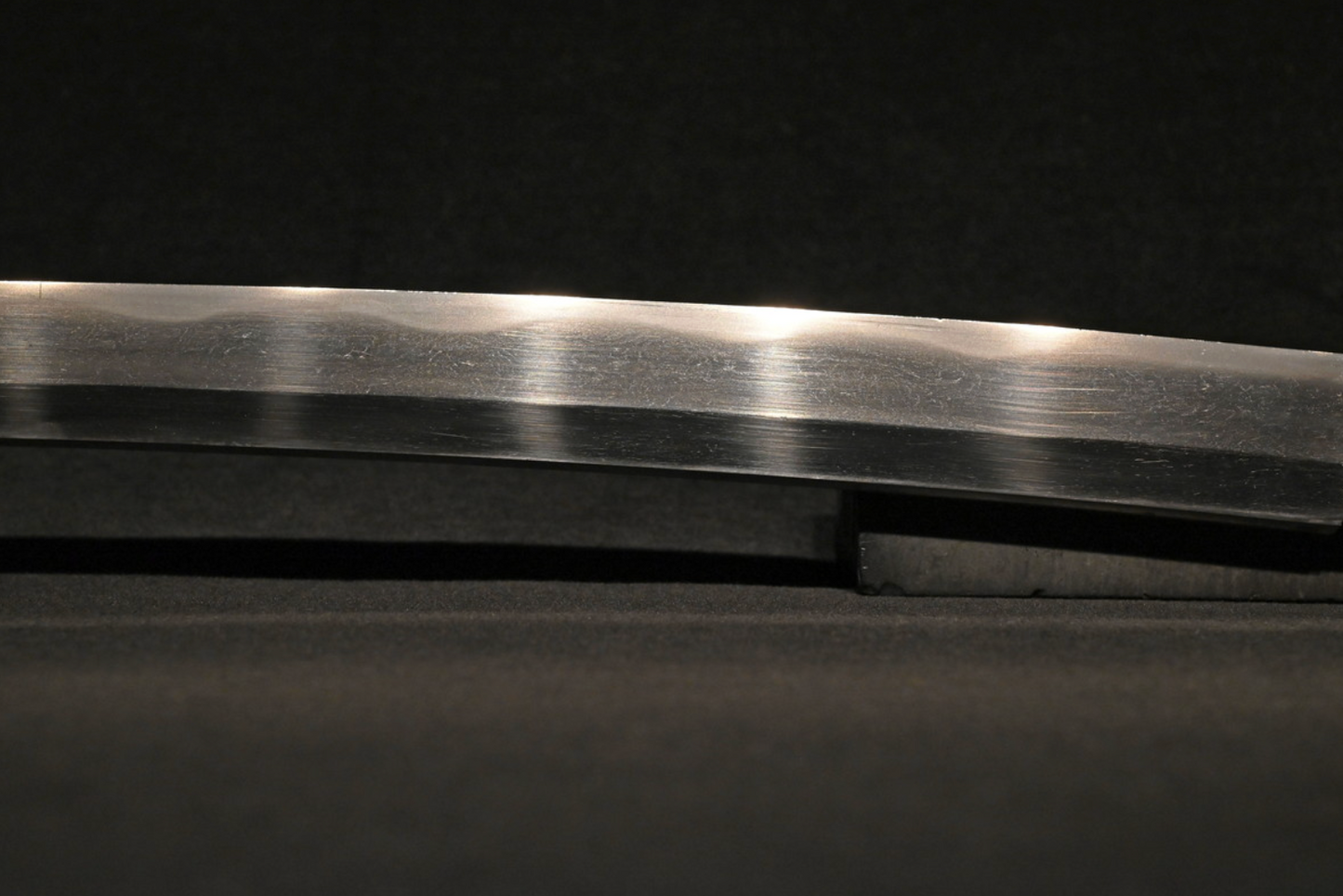 Japanese Antique Sword Katana Shirasaya "Kanenobu" Notareba Mokume-hada 23.89 in18