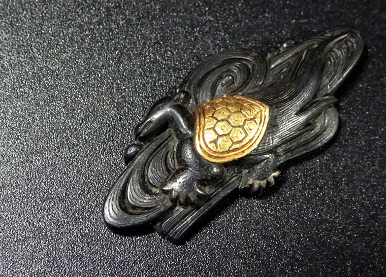 Menuki Japanese Accessory "Flowing Water in the Sacred Turtle" 1.39 in6